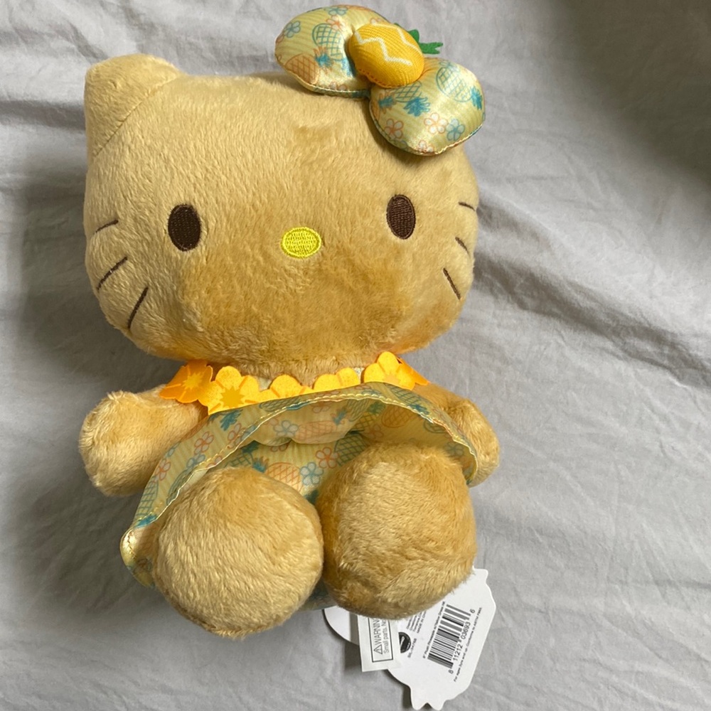NWT Large Hello Kitty Hawaii Exclusive Plush